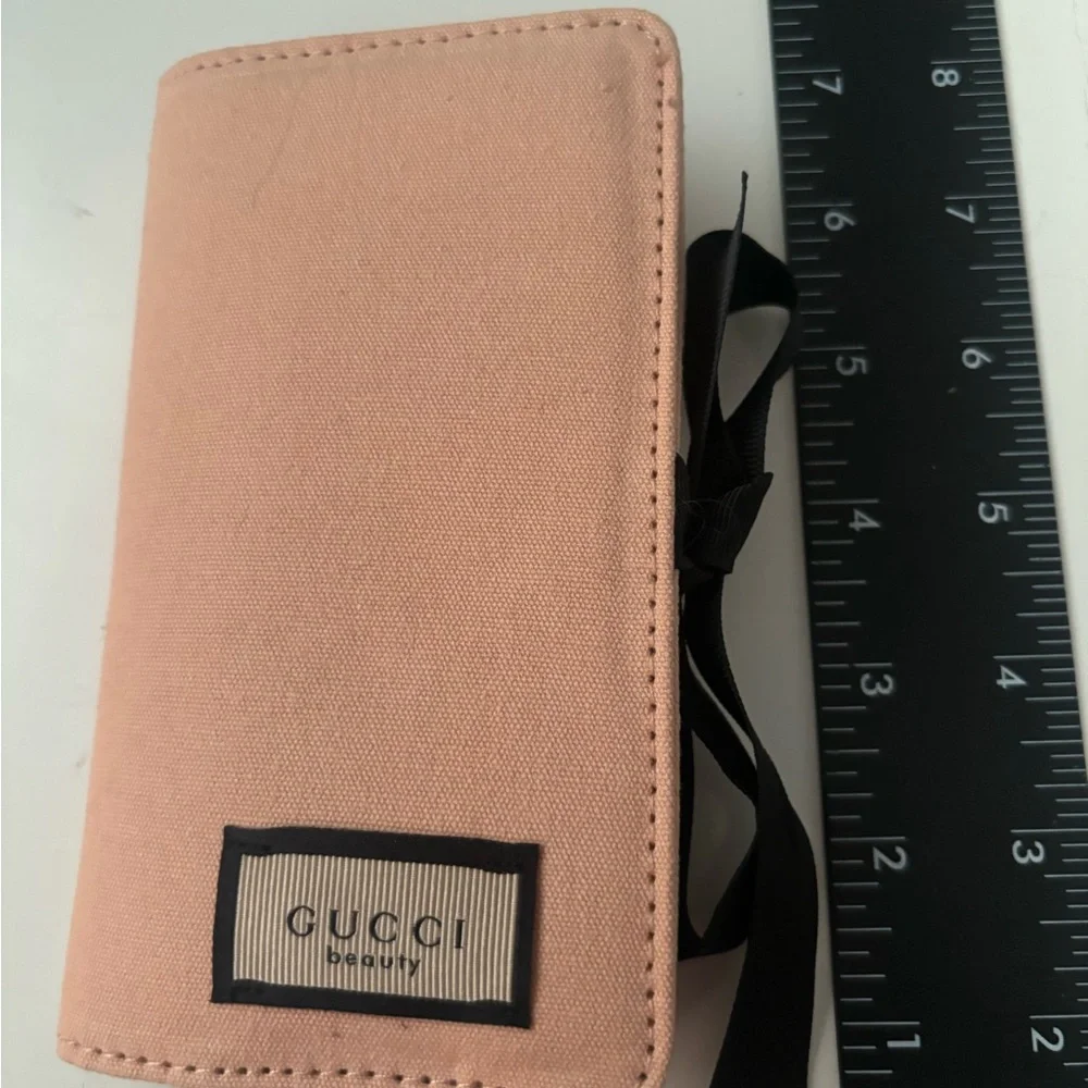GUCCI Beauty Travel Gift Set Lot – Pouch, Comb, Brush, Pink - Picture 6 of 8